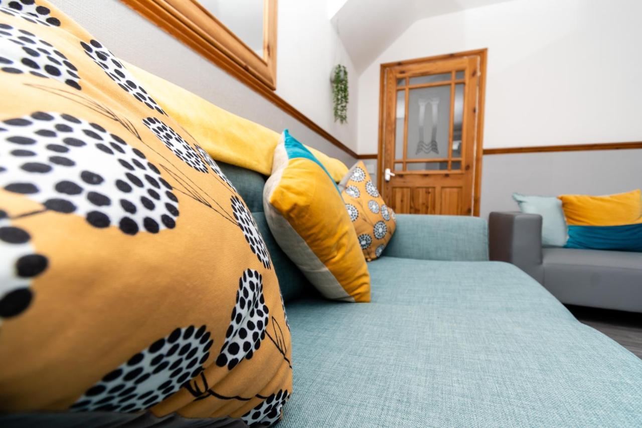 Greenbourne - 4 Bedrooms Sleeps 8 Free Parking Gateshead Exterior photo